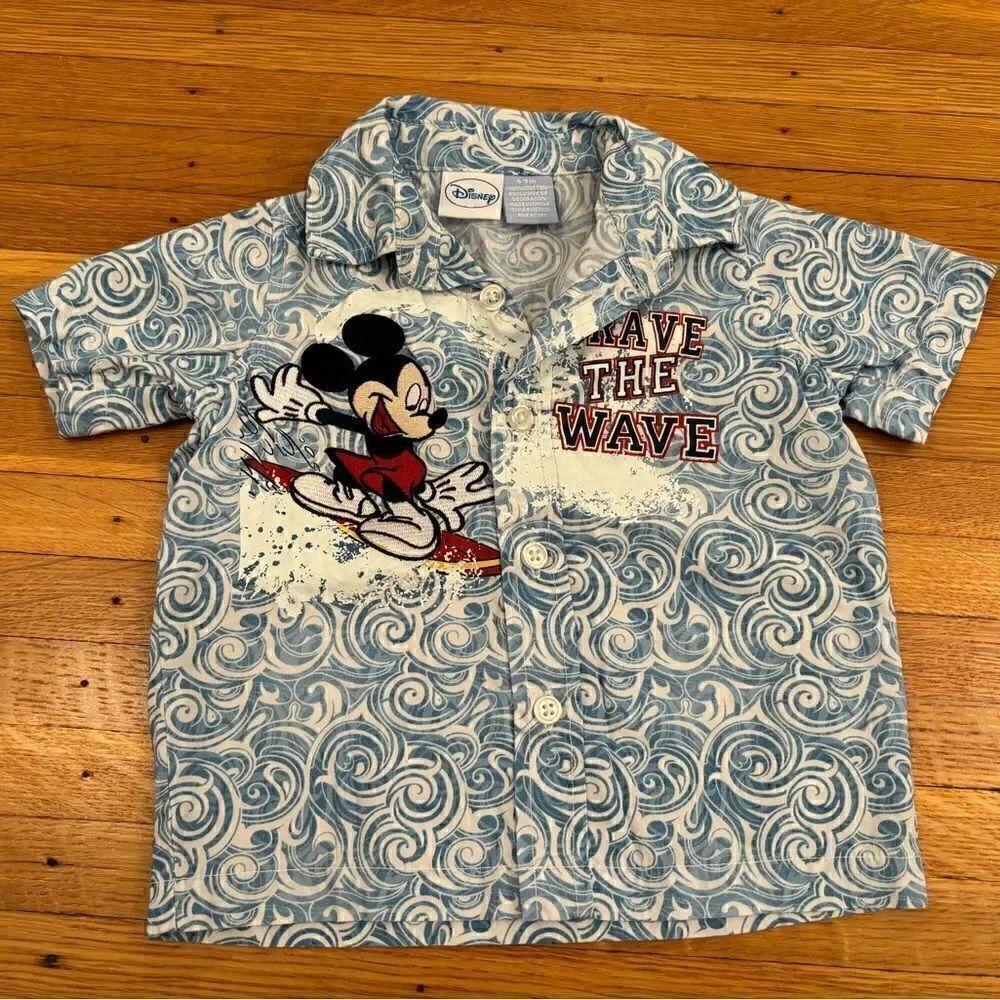 Disney Mickey Mouse Brave the Wave Surf Button Down Short Sleeve shirt